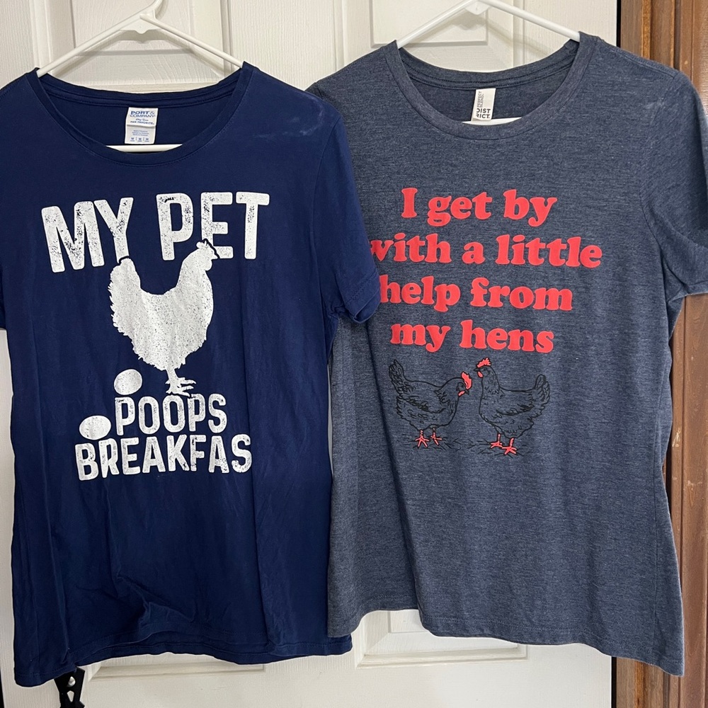 Chicken-Themed T-shirt 
Chicken mama
